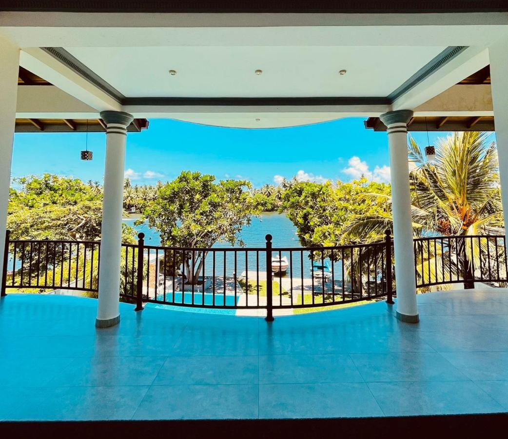 Villa Riverside Алутгама Екстериор снимка