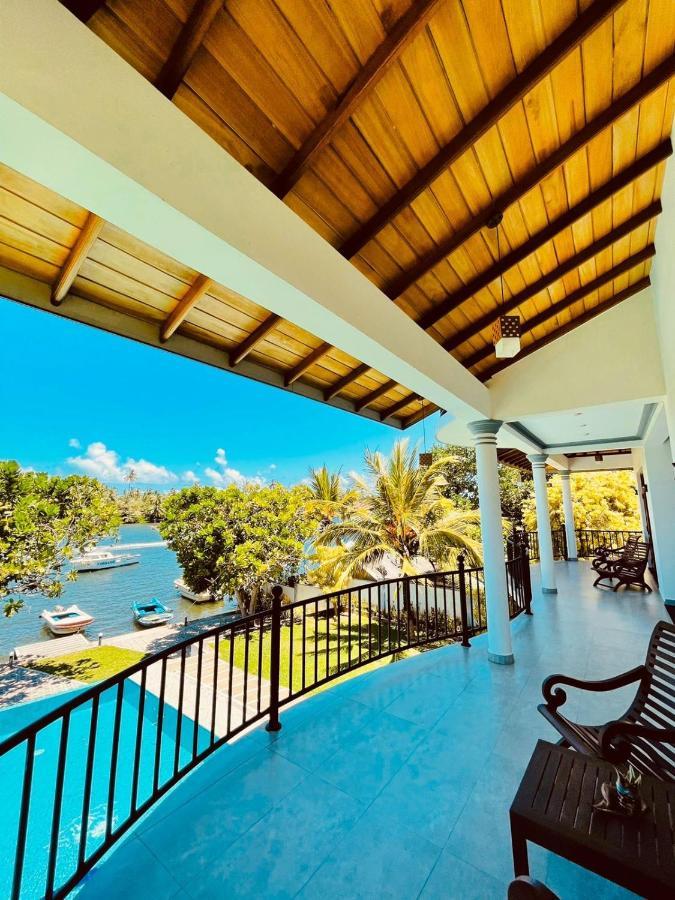 Villa Riverside Алутгама Екстериор снимка