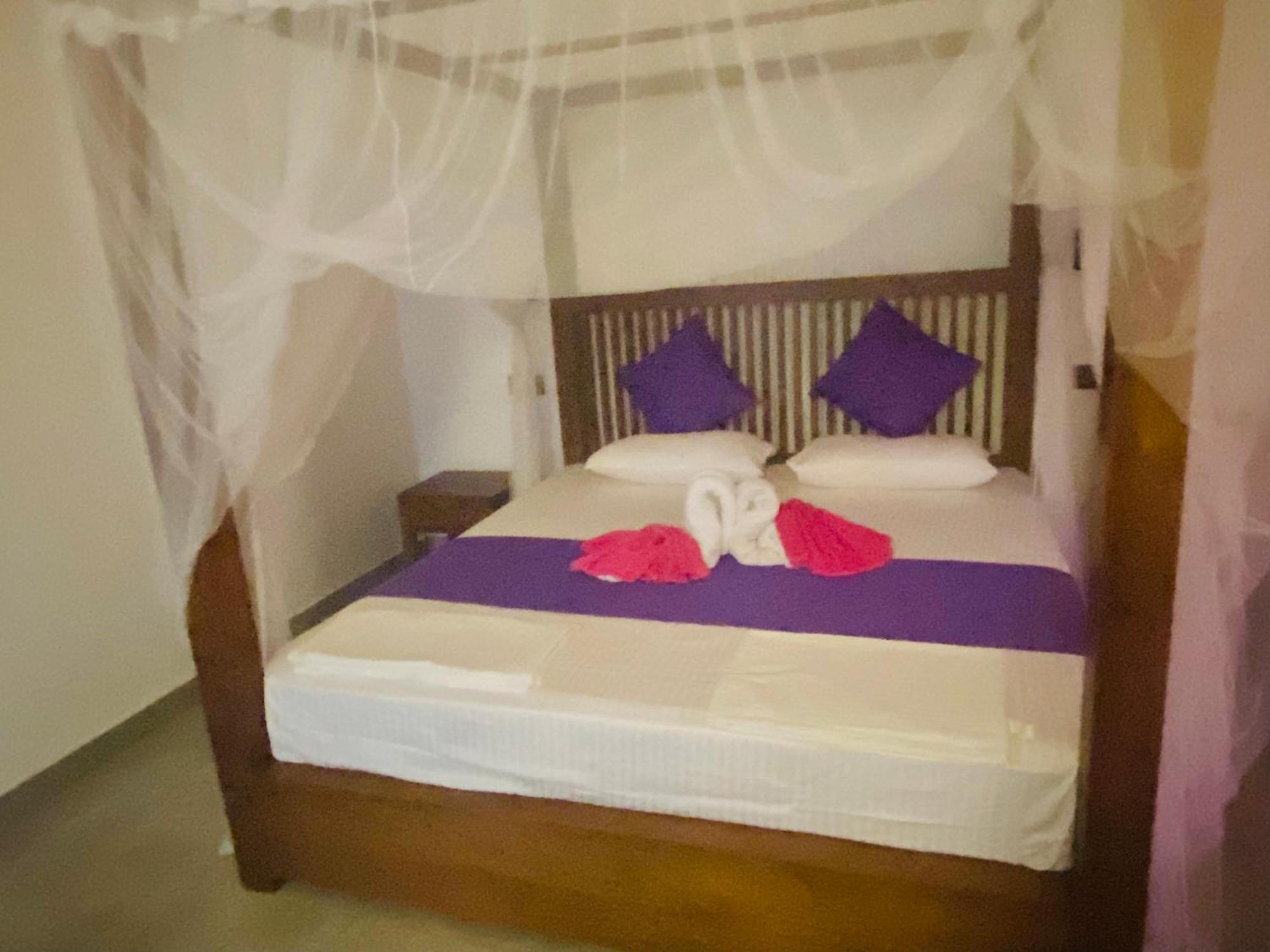 Villa Riverside Алутгама Екстериор снимка